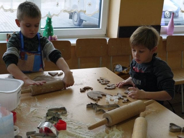 GR III Warsztaty kulinarne- wypiekanie pierników2019  